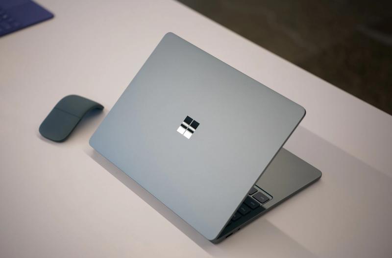 Microsoft Surface Pro 2025,  Microsoft Surface Laptop 2025,  laptop Windows,  may tinh AI anh 2