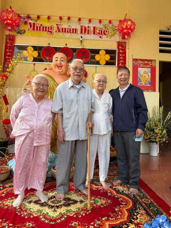 anh trai mung tuoi em anh 1