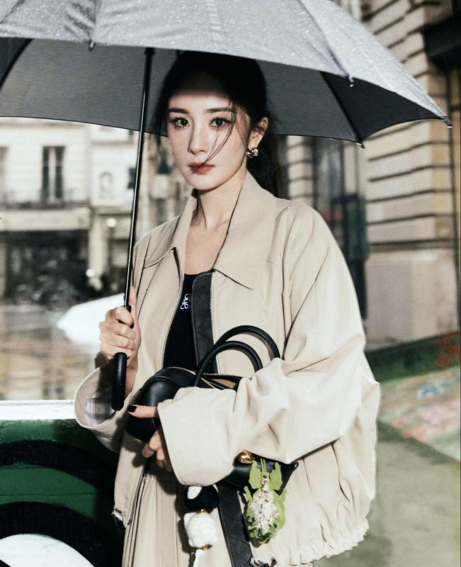 Duong Mich,   Gal Gadot,  Baifern,  Loewe 2025 anh 1