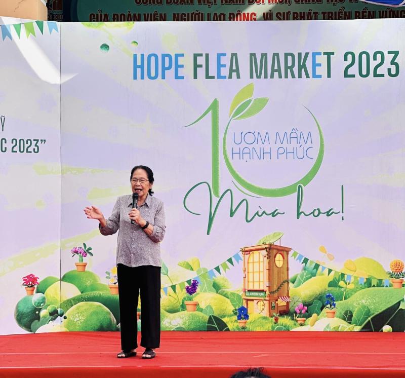 GS Nguyen Thi Ngoc Phuong anh 7