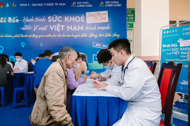 Nha thuoc Long Chau anh 3