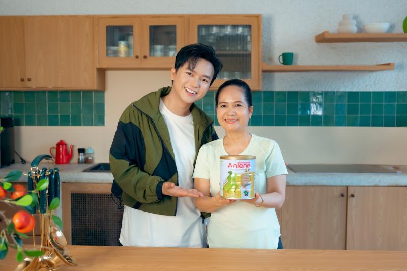 Tet phien van iu,  Anlene anh 2