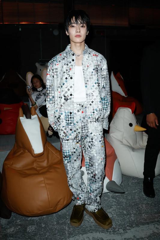 Thu Ky,  Kendall Jenner,  Stray Kids,  Jacob Elordi anh 7
