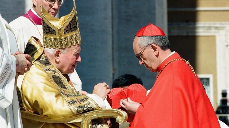 Giao hoang Francis anh 2