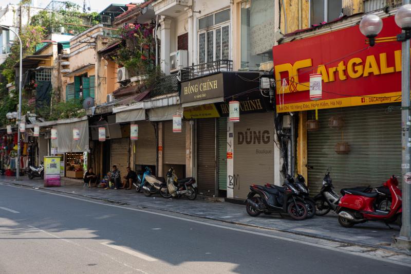 nhieu cua hang dong cua anh 1
