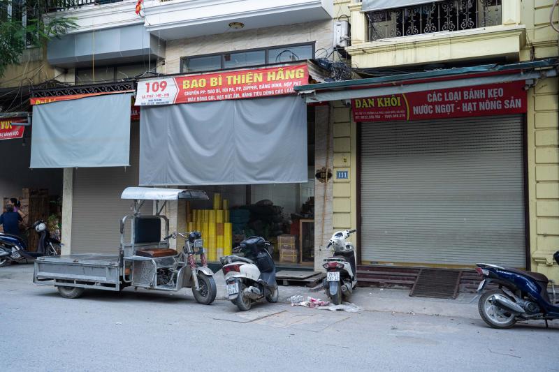nhieu cua hang dong cua anh 10