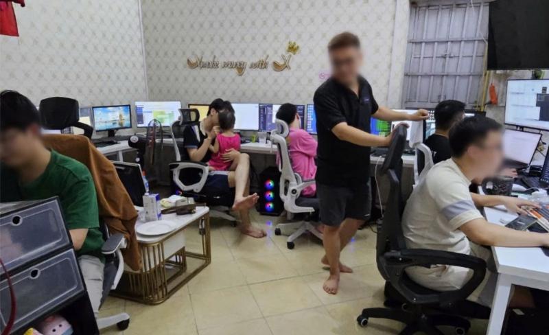 X kien 8 nguoi Viet anh 3