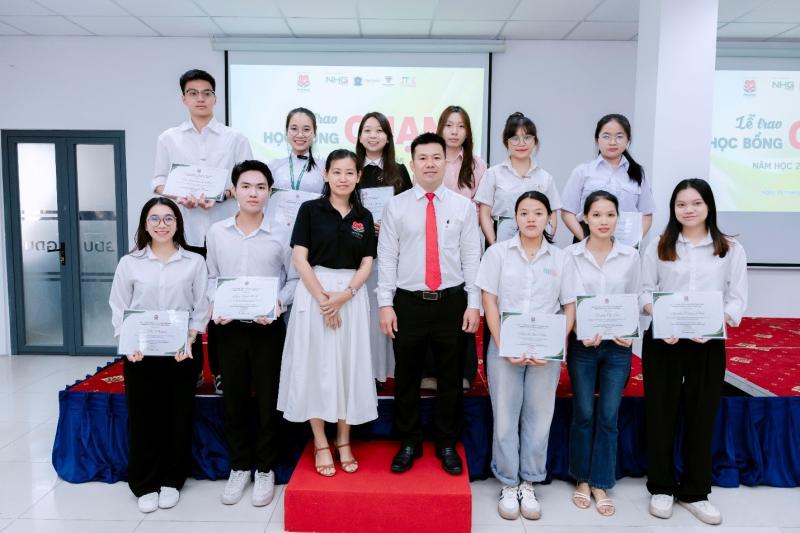 Quoc te Bac My anh 2