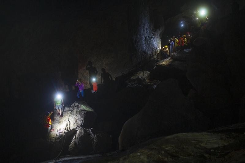 4500 met dong phong nha anh 8