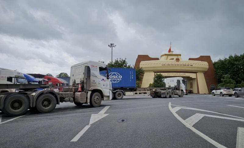 oto nhap lao anh 1
